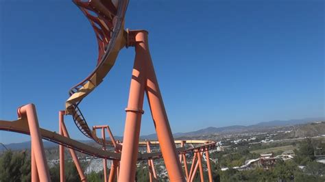 A Day in the Park: Navigating Six Flags Magic Mountain's Queue Times with Ease